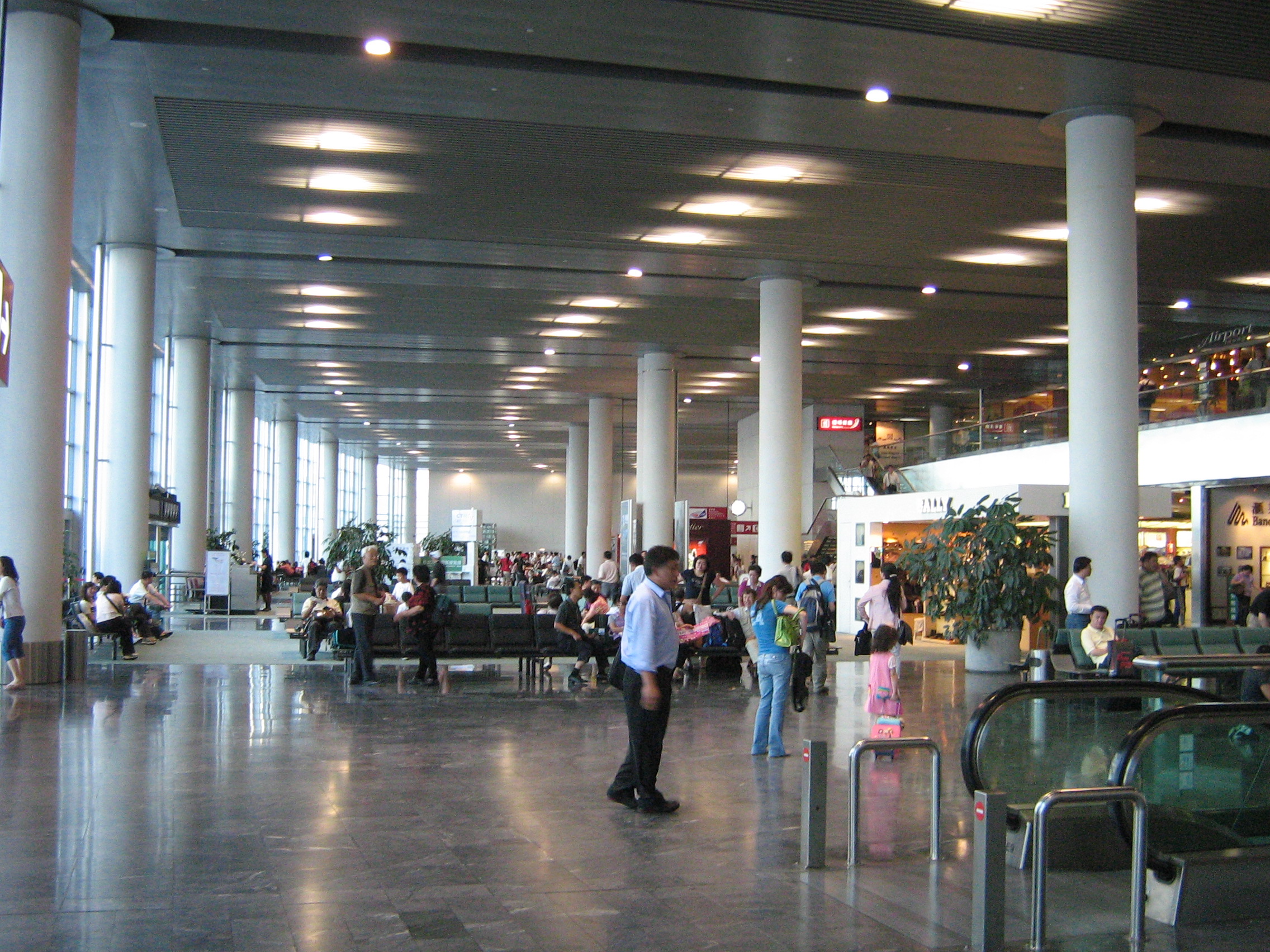 macao_airport_departure_lounge